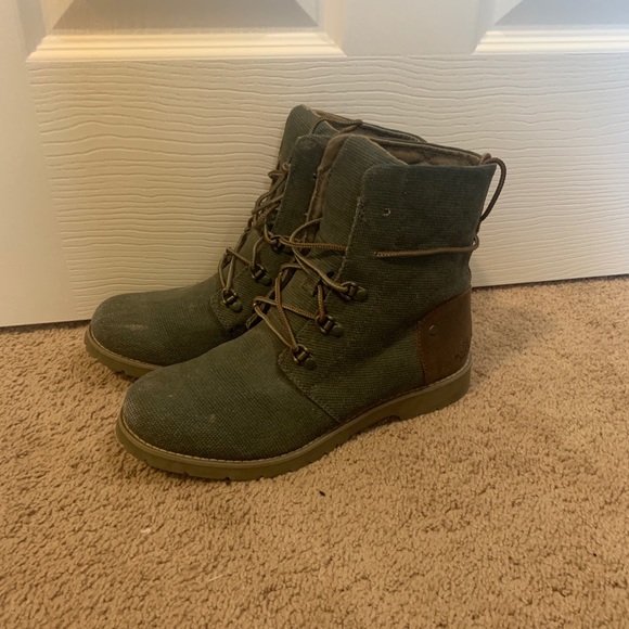 The North Face Green Lace Up Boots - Picture 2 of 8